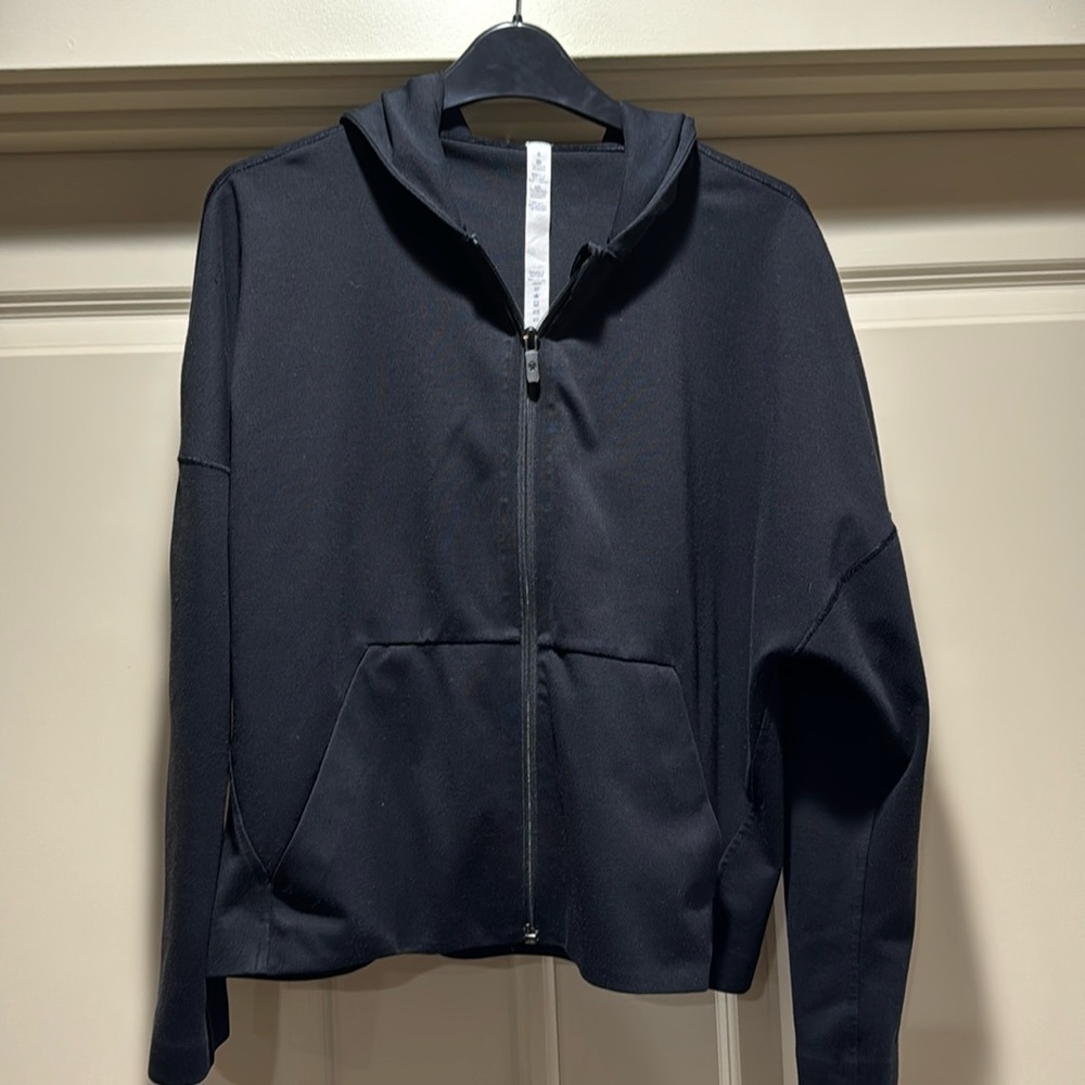 Lululemon Full Zip Cropped Jacket, Size 6